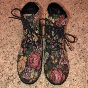 floral Dila London booties